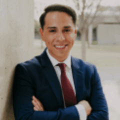 bio picture of Bernardo R. Vargas